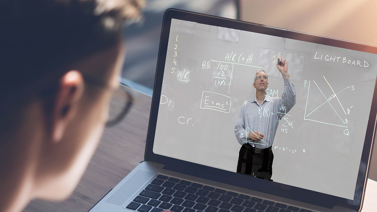 A student participating in a live online class.