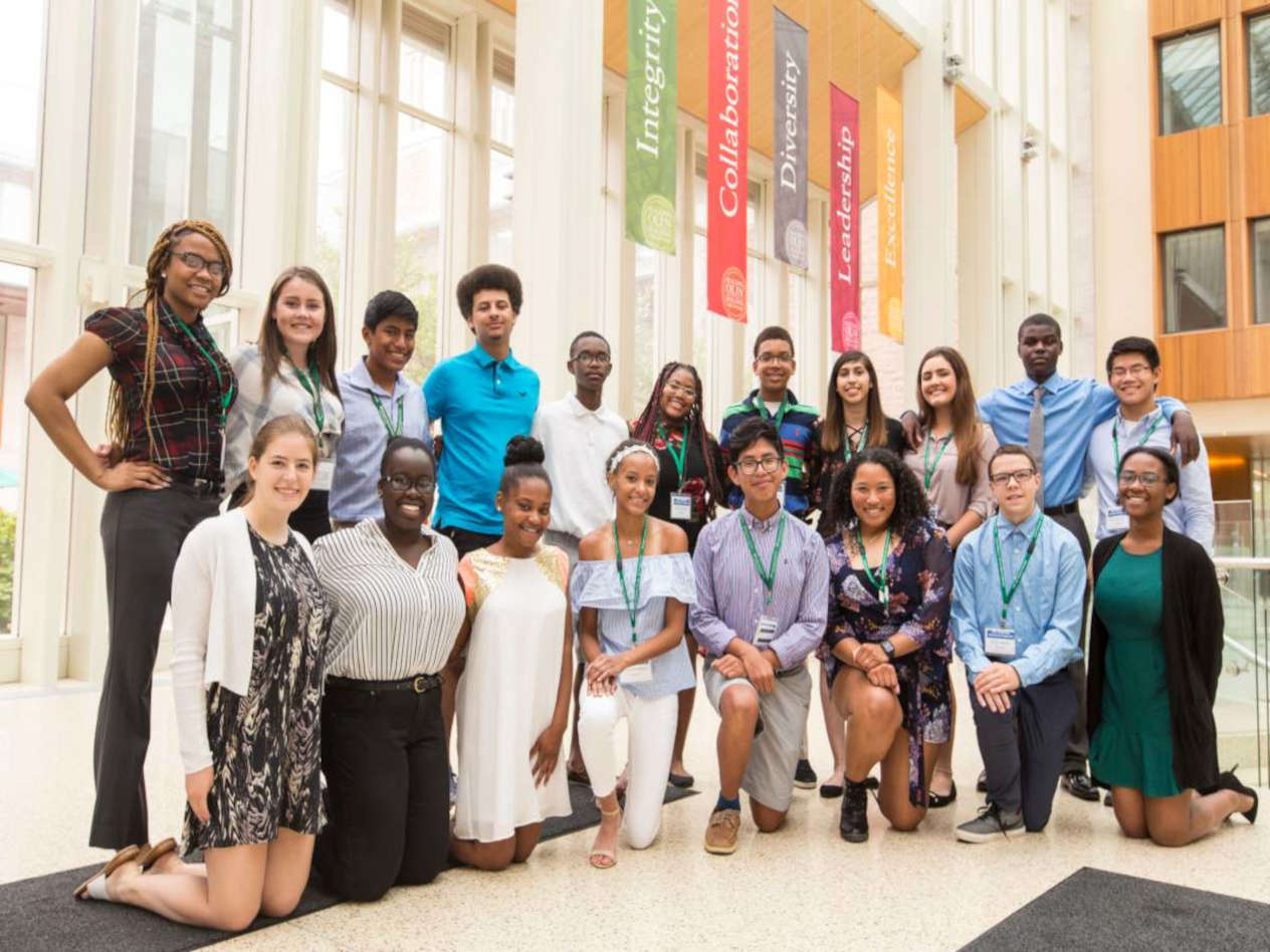 Olin Fleischer Scholars assemble in Bauer Hall for a group photo.