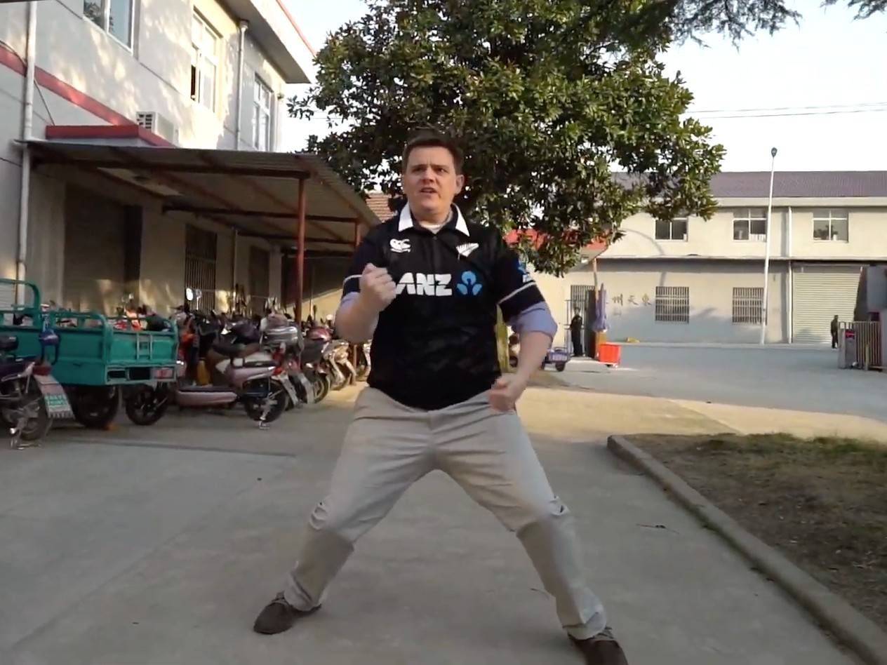 Hyram Palmer, MBA 2019, performs a haka ceremony